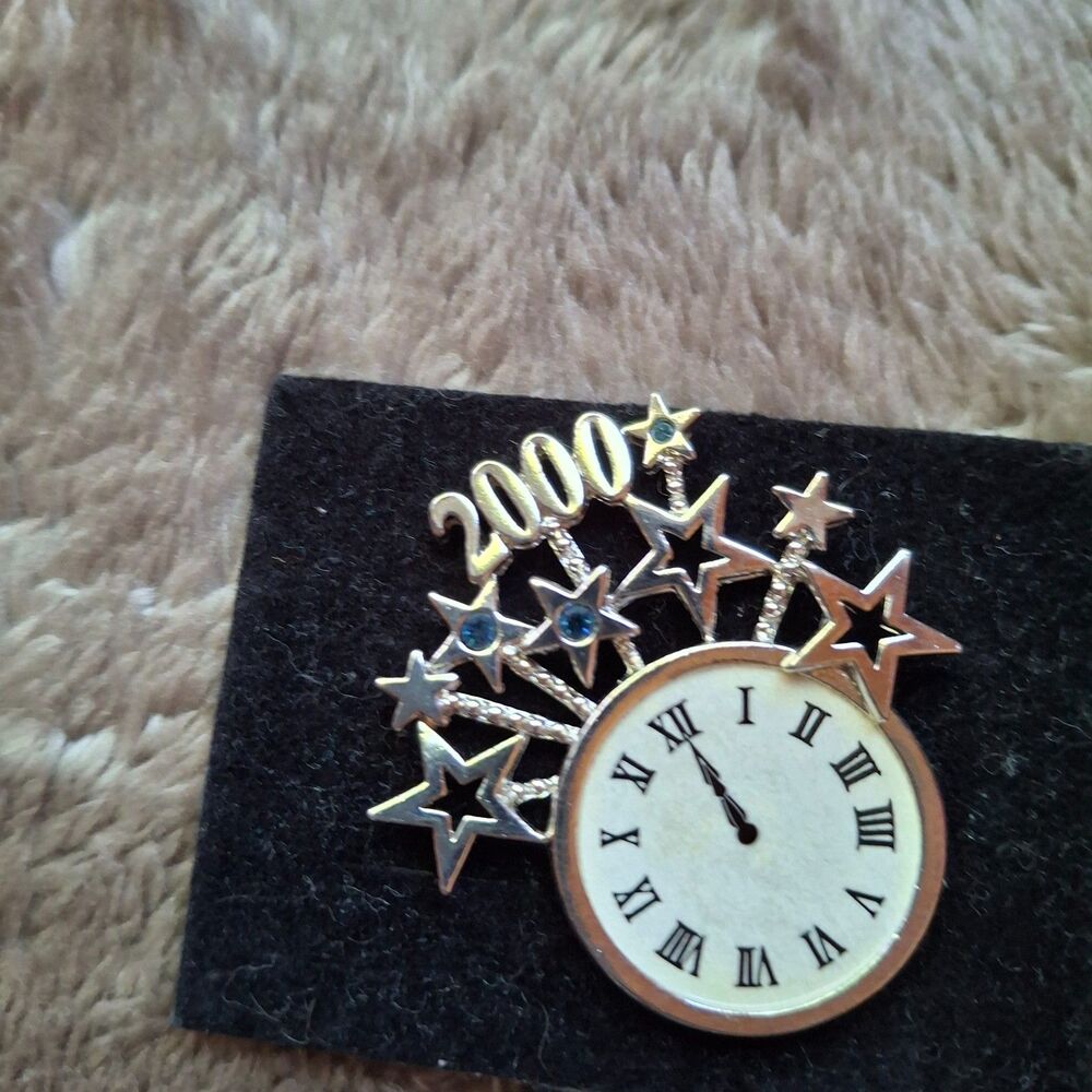 Avon Millennium Clock Pin Stars & Rhinestones Y2K Vintage Silvertone New On Card - Picture 4 of 6
